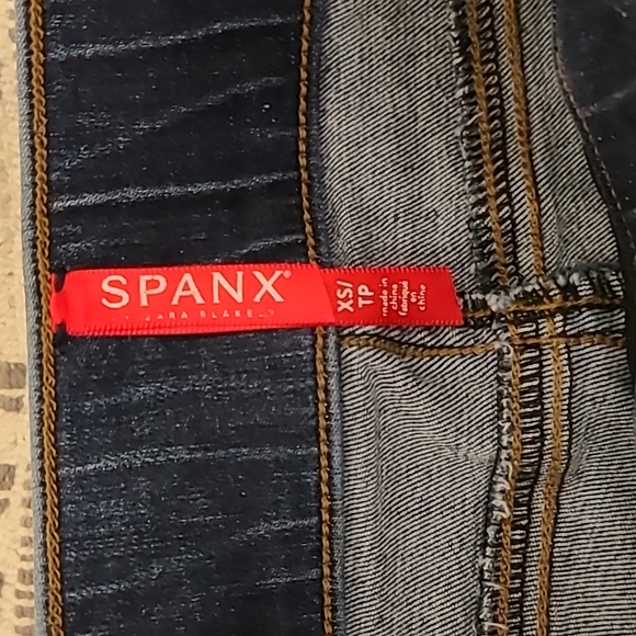 Spanx Distressed Denim High Rise Elastic Waist Jeggings sz xs/tp - Picture 2 of 6